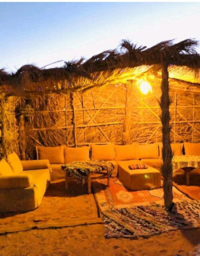 Hotel Luxury Local Camp à Merzouga Extérieur photo