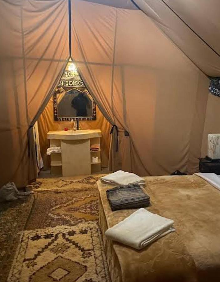 Hotel Luxury Local Camp à Merzouga Extérieur photo